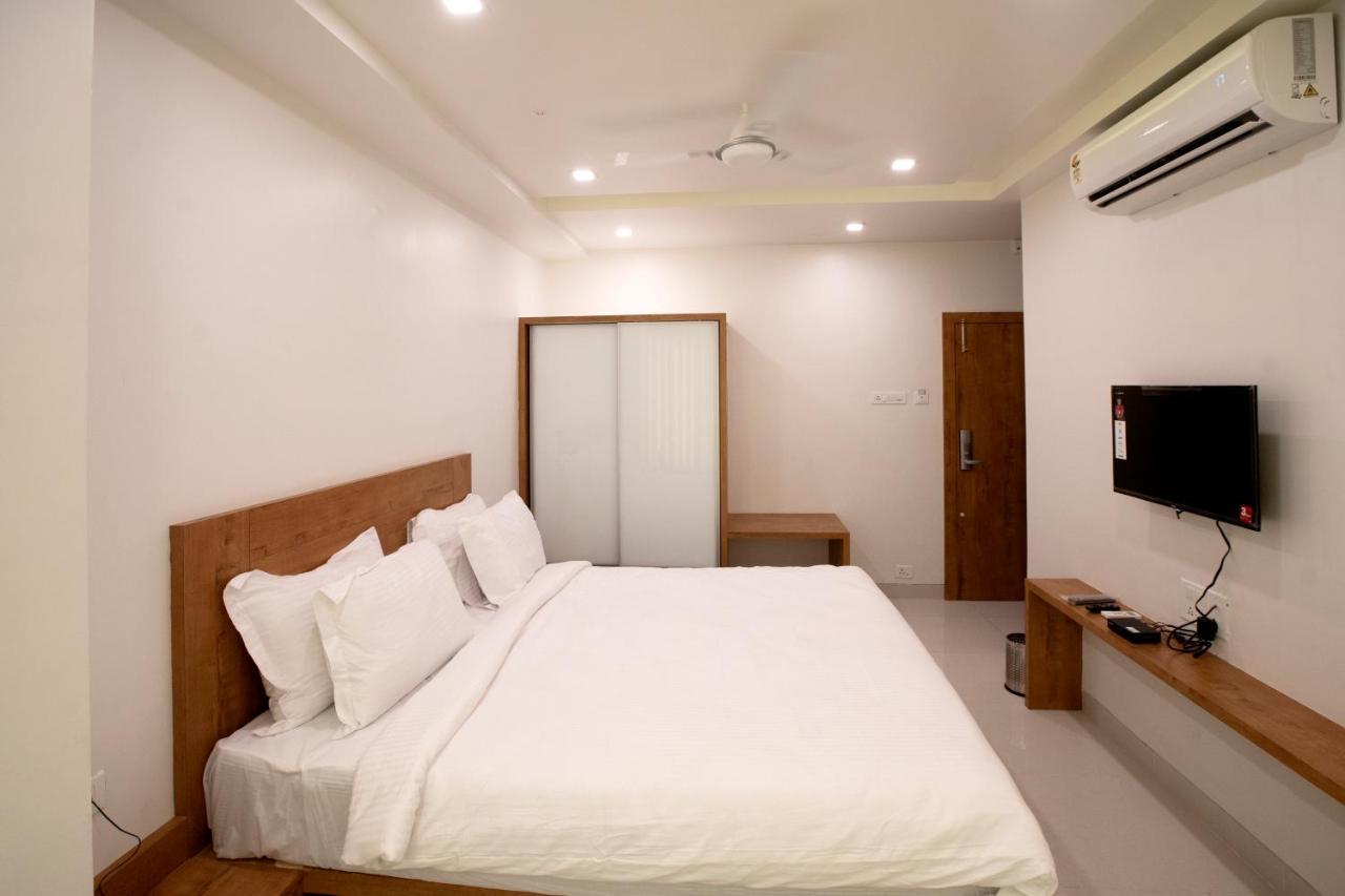 แคปิตัล โอ 47631 โฮเต็ล ดิ ออเรนจ์ แฟล็ก Hotel ออรังกาบัด ภายนอก รูปภาพ